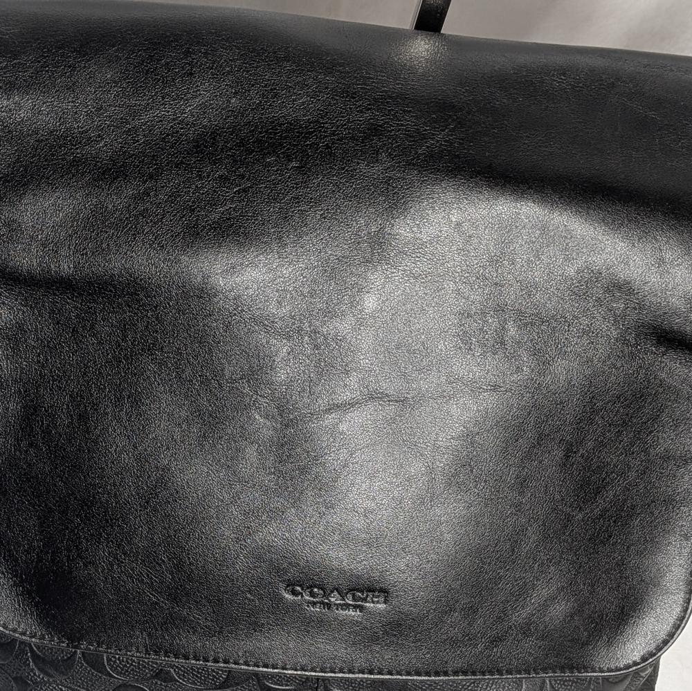 Coach Black Leather Signature C Logo Embossed Messenger Crossbody Bag F28577 - Picture 3 of 16